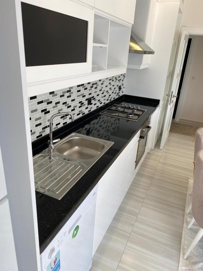 Sky Hill Luxury Apartments マフムトラール エクステリア 写真